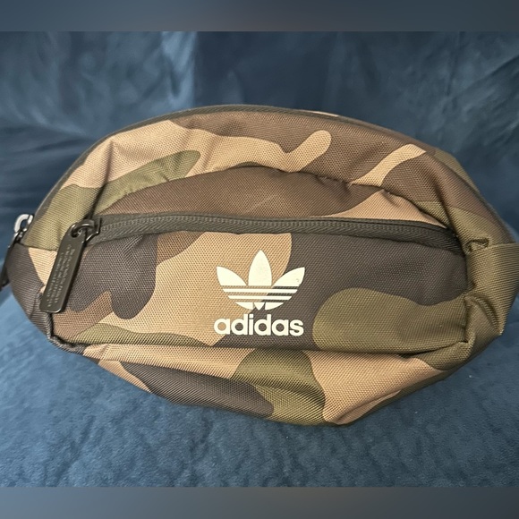 adidas Originals Bags Adidas Camo Fanny Pack Like New Poshmark